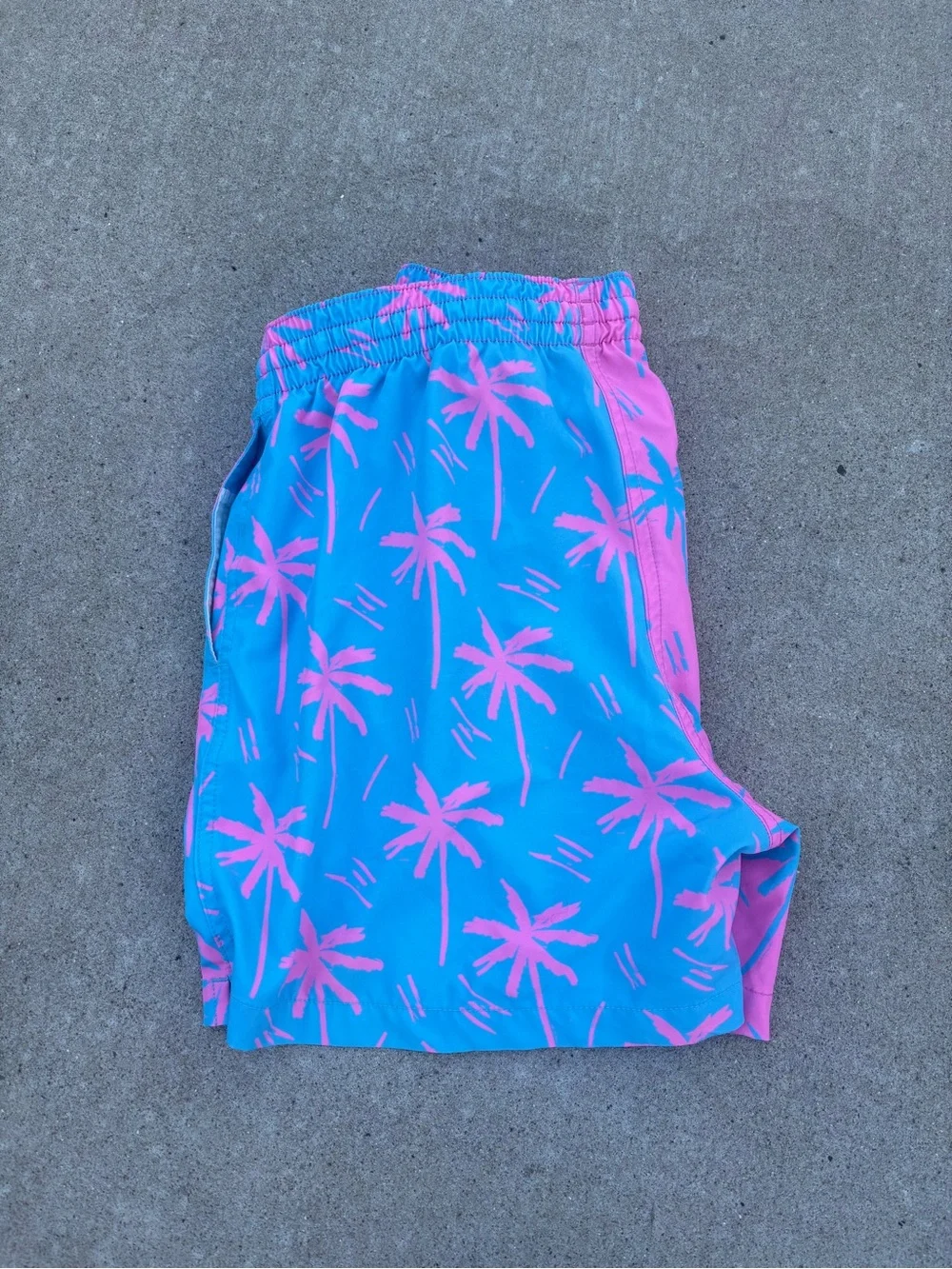 chubbies Pink and Blue Palm Tree Swim Trunks
